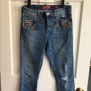 NWOT Lucky Brand Embroidered Jeans US 0/25
